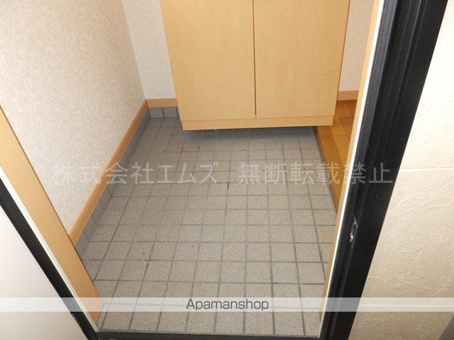 ＪＲ千歳線 北広島駅 バス乗車時間：15分 最寄りバス停で下車 徒歩2分 2階建 築22年の玄関写真