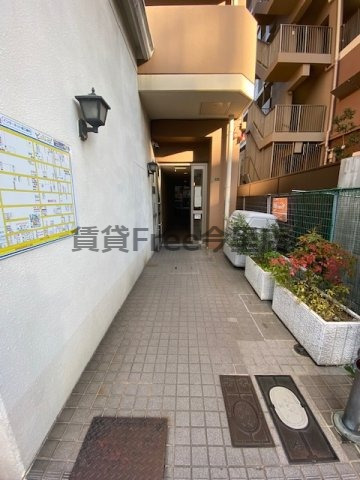 地下鉄中央線 深江橋駅 徒歩2分 8階建 築36年の外観写真