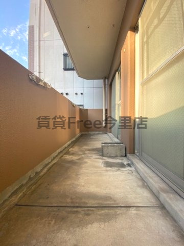 地下鉄中央線 深江橋駅 徒歩2分 8階建 築36年の内装写真