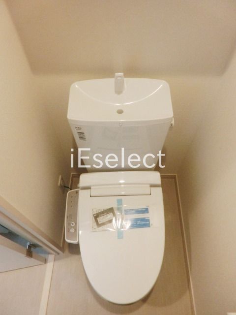 トイレ　温水洗浄機能付きトイレ
