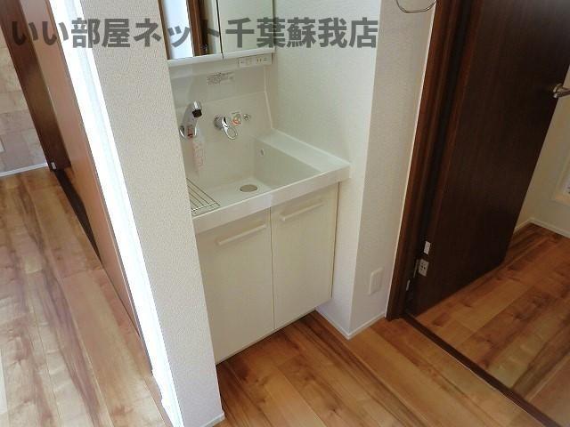洗面設備　忙しい朝には欠かせない洗面所です