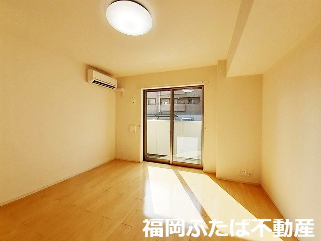ベローナ春日野の居間写真