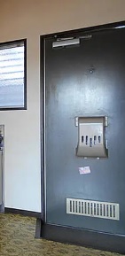 東急東横線 大倉山駅 徒歩20分 2階建 築45年の玄関写真