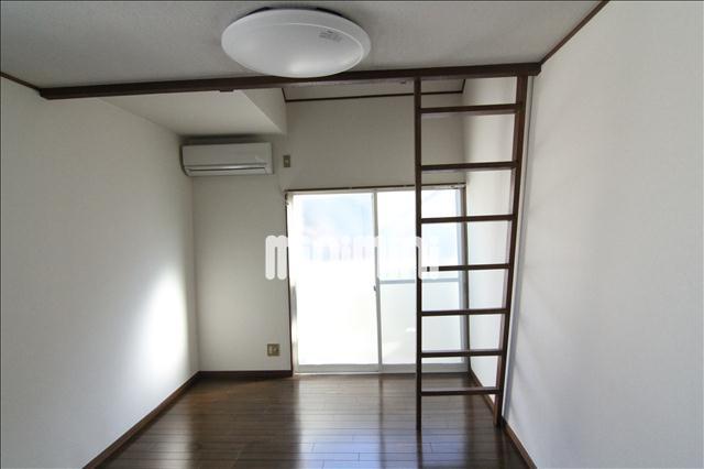 居室・リビング　別角度からのお部屋です