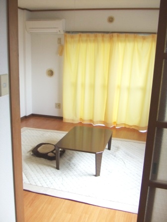 居室・リビング　モデルルームにつき家具はありません