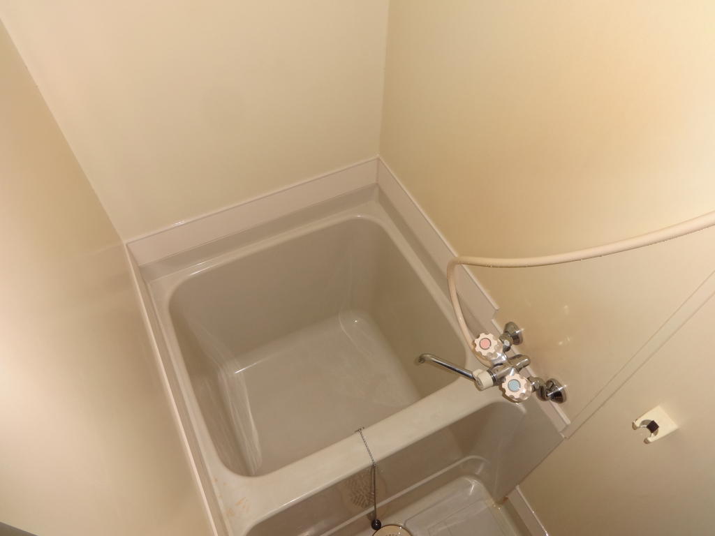 バス・シャワールーム　バスルーム