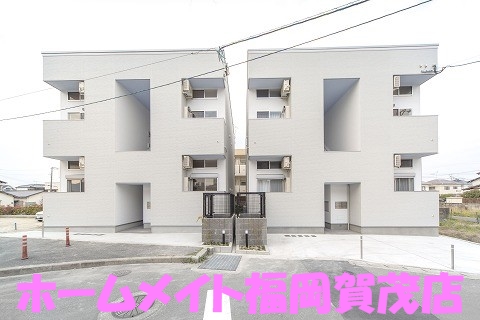 建物外観　ネット無料♪築浅デザイナーズ物件♪