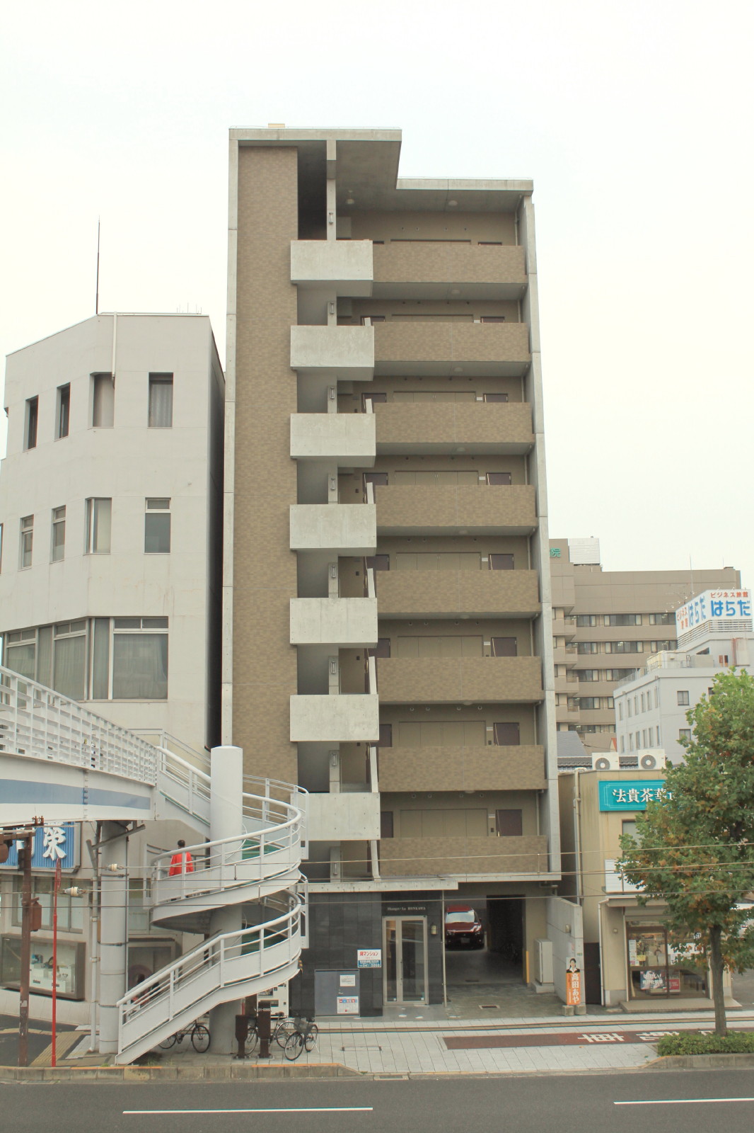 広島市中区本川町のマンションの建物外観