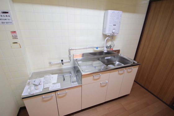 キッチン　※別号室の写真です