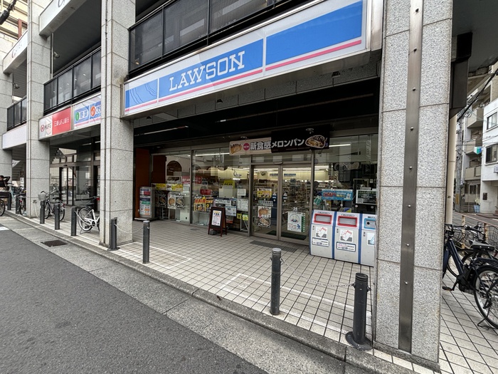 コンビニ　ローソン 甲東園駅前店（コンビニ）まで150m