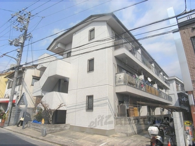 京都市伏見区向島庚申町のマンションの建物外観