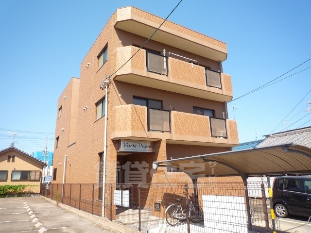 名古屋市西区上橋町のマンションの建物外観