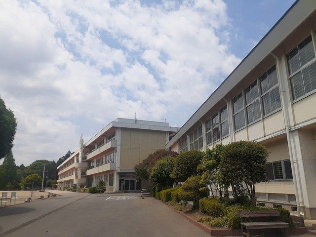 【コーポ・ラセーヌの小学校】