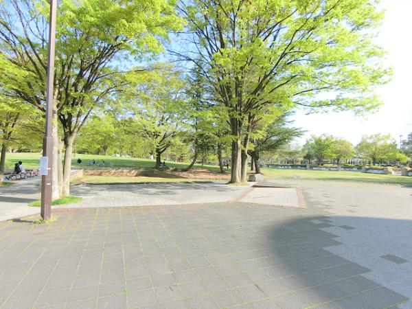 【長野市大字栗田のマンションの公園】