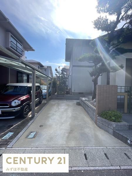 駐車場　1台込み