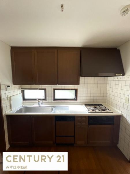 キッチン　お料理捗る3口コンロのシステムキッチン☆