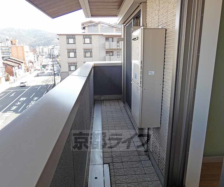 【京都市東山区今小路町のマンションのバルコニー】