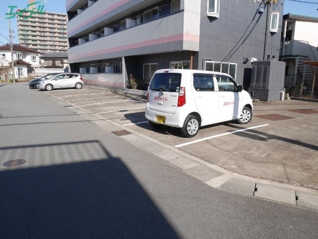 【カプレーナ松阪の駐車場】