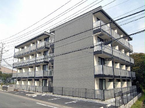 レオパレスＭ＆Ｋの建物外観