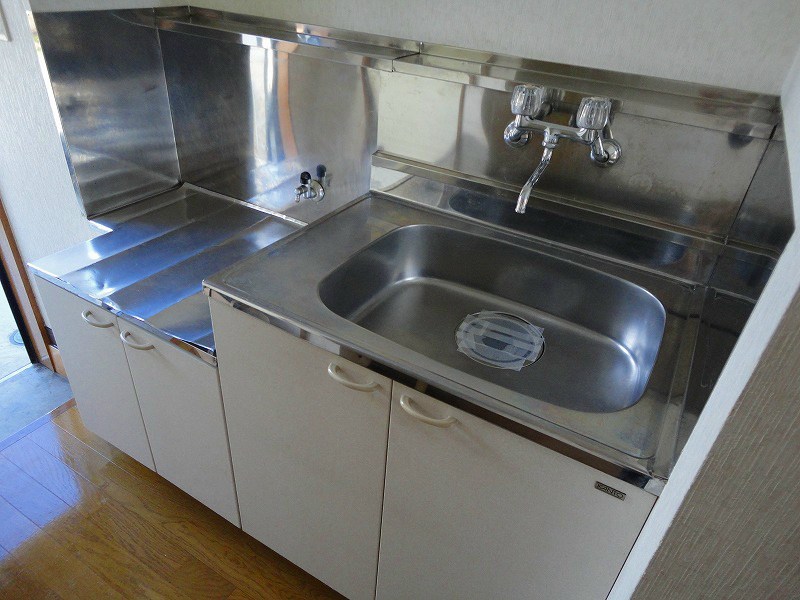 キッチン　※写真は別号室です。