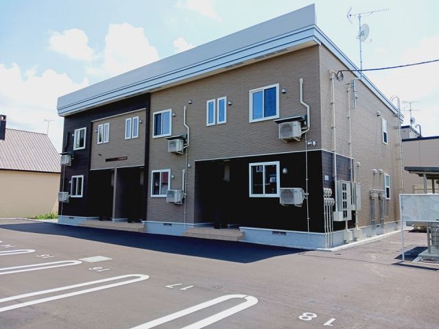 リノ　メリアIIの建物外観