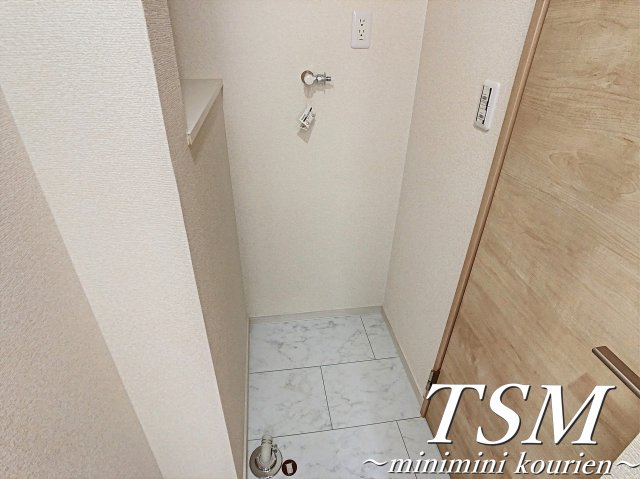 洗面設備　室内洗濯機置き場