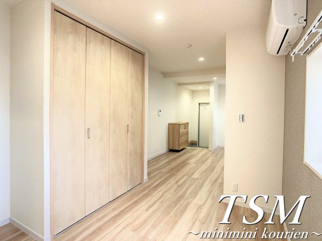 その他部屋・スペース　温もりあるフローリング