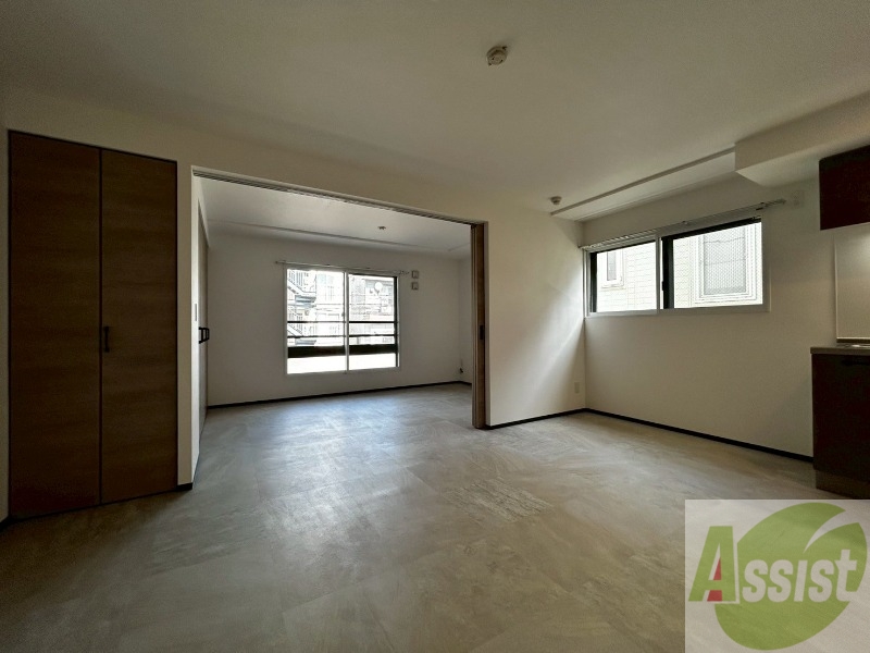 居室・リビング　広くてキレイなお部屋が広がっていて、充実した生活が送れそう。