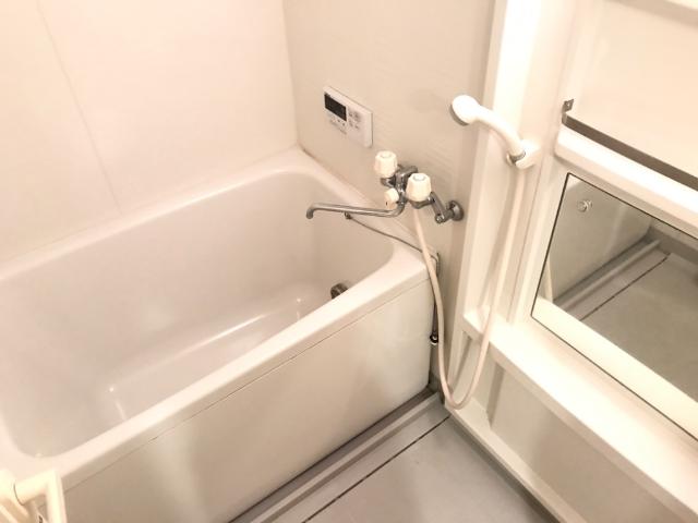 バス・シャワールーム　バス