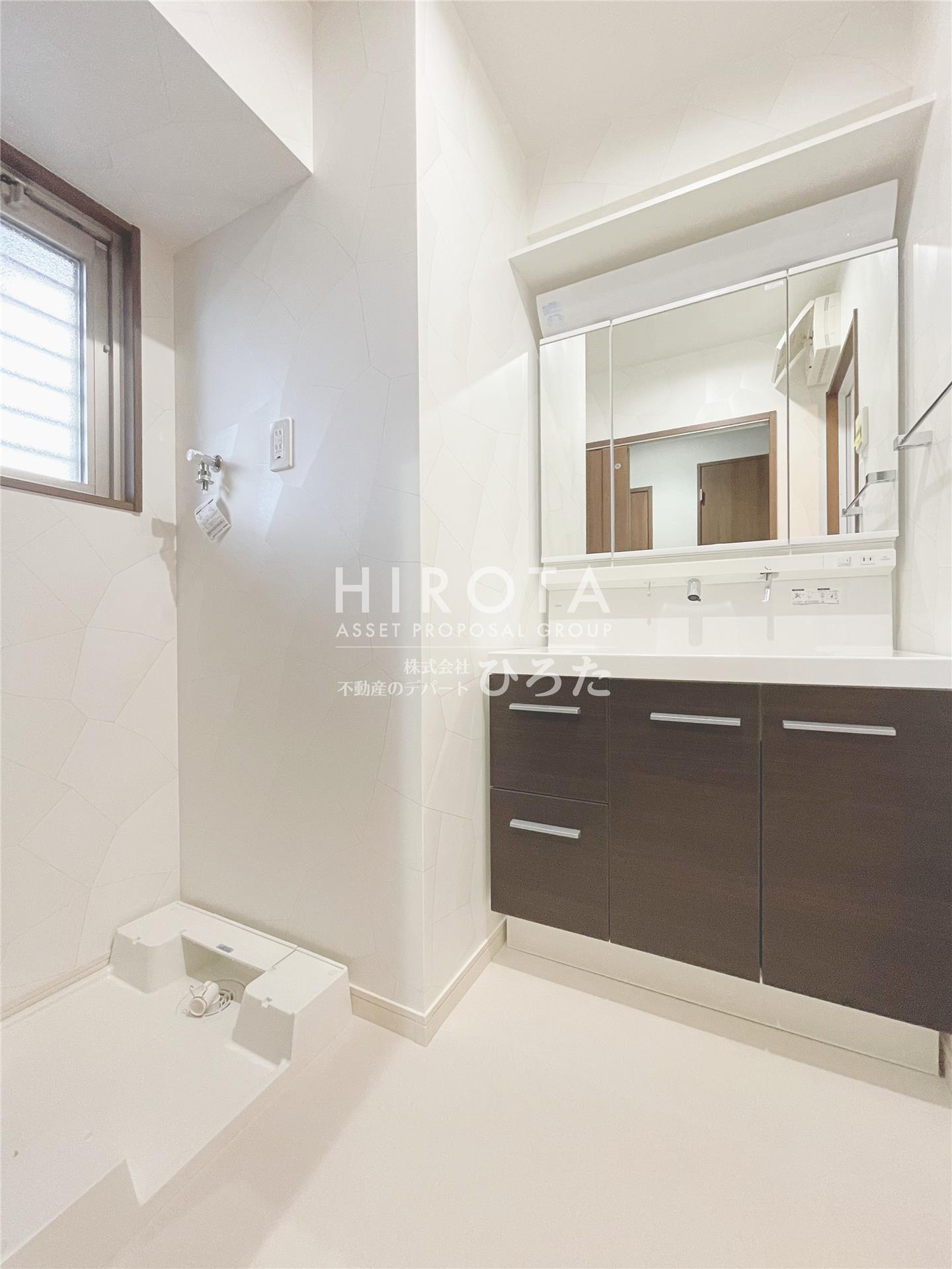 洗面設備　同仕様写真になります。