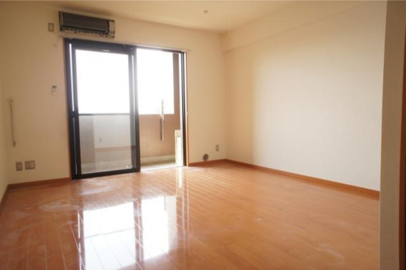 居室・リビング　図面と現状に相違がある場合には現状を優先