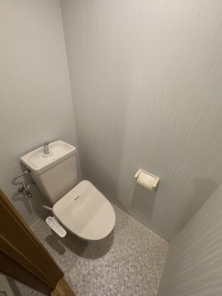 トイレ　ウォシュレット完備
