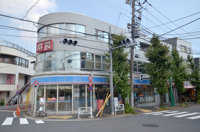 コンビニ　ローソン（コンビニ）まで440m