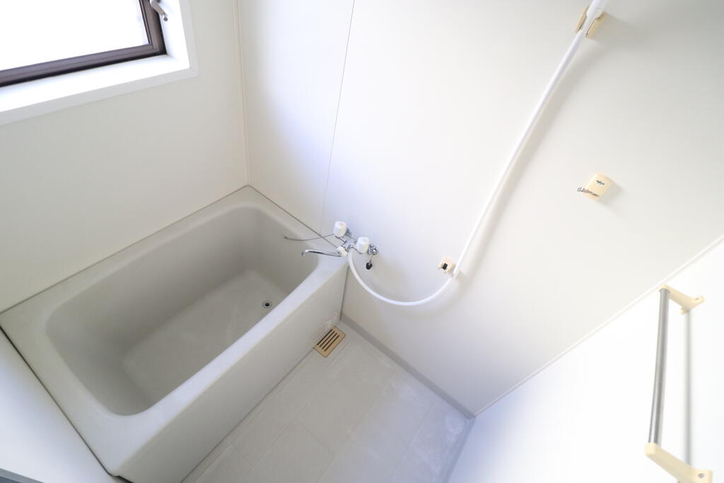 バス・シャワールーム　バスルーム