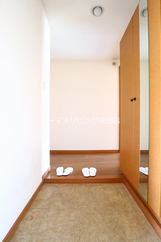 玄関　401号室写真