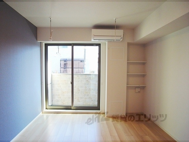 居室・リビング　洋室