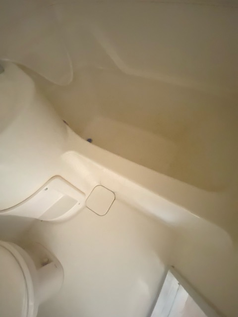 バス・シャワールーム　シンプルで機能的なユニットバスです♪