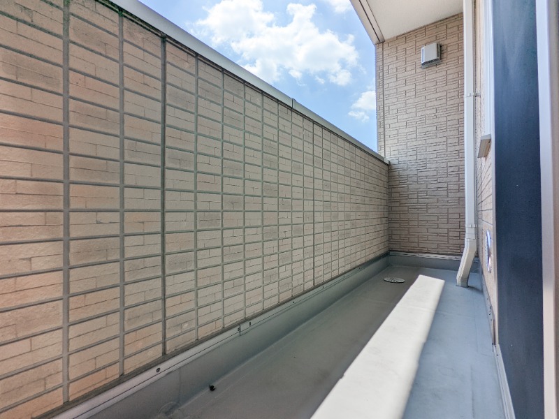 バルコニー　図面と現状に相違がある場合には現状を優先