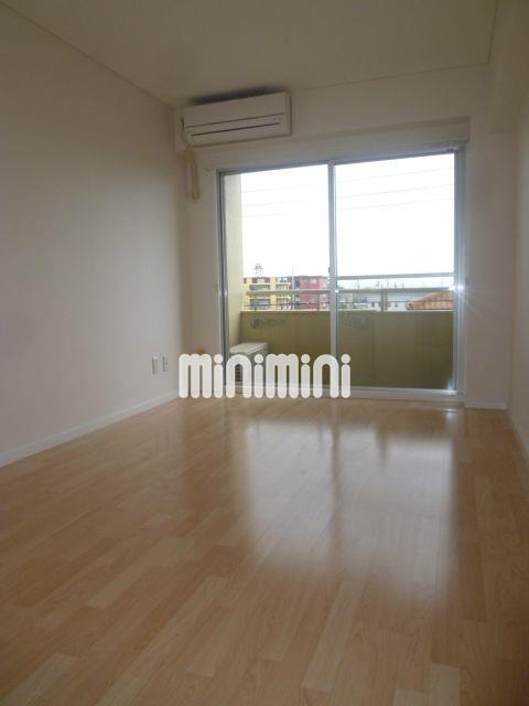 居室・リビング　便利なエアコン付きです