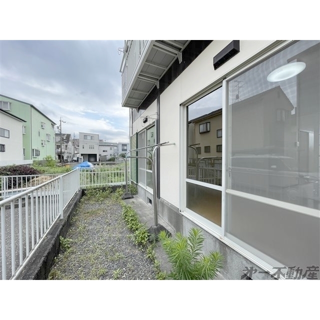 バルコニー　テラス