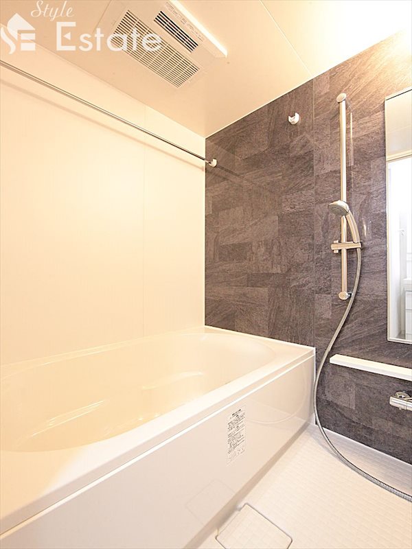 バス・シャワールーム　バスルーム