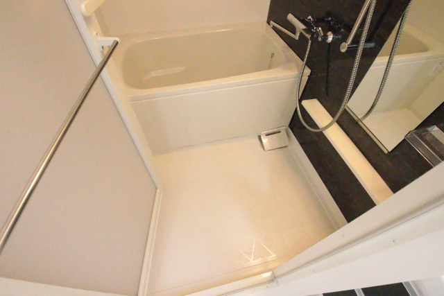 バス・シャワールーム　※別室の参考写真の為、現況優先です。