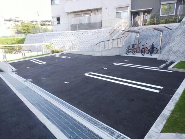 駐車場　駐車場