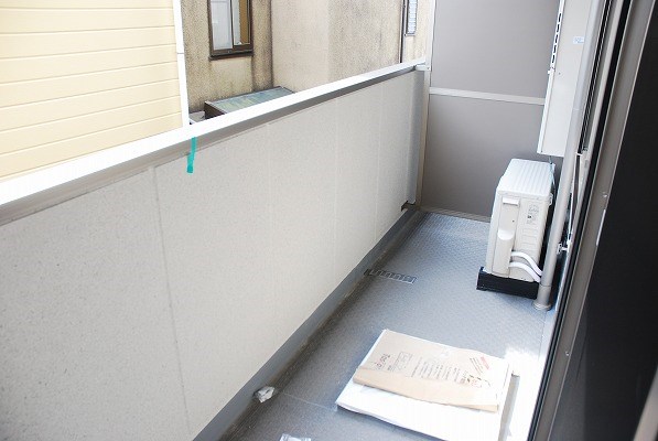 バルコニー　1階同タイプの部屋参照