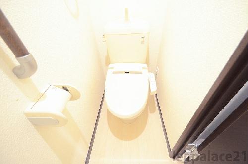 トイレ　実際のお部屋と異なる場合がございます。