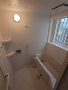 バス・シャワールーム　★044-299-8985までお気軽にお電話下さい♪