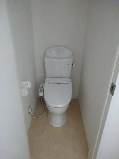 トイレ　温水洗浄便座付き☆