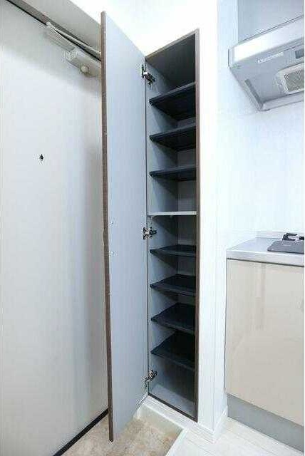 玄関　（別タイプ参考写真）リサート町屋　荒川区町屋２