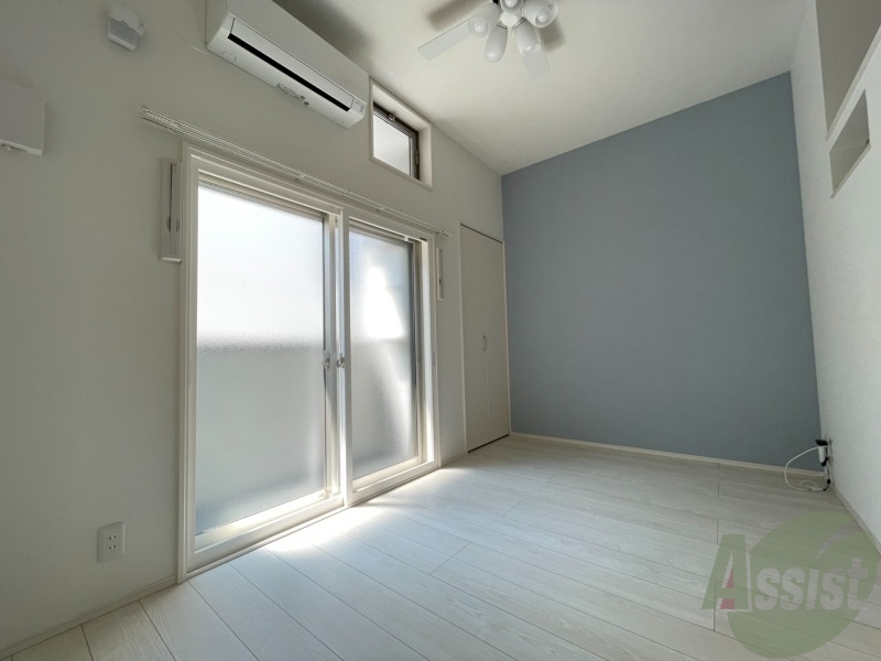 居室・リビング　６．４帖のリビングです。広々としていますね。