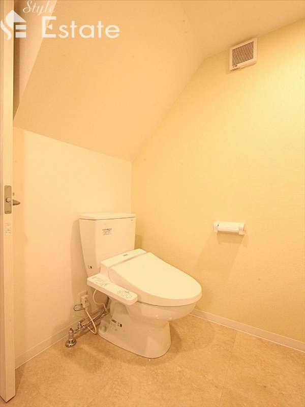 トイレ　温水洗浄便座機能付